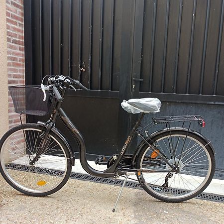Tres Beau Studio Climatisation, Trois Etoiles, Parking A Velo, Velos En Option, Parking Prive Jardin Montargis Buitenkant foto